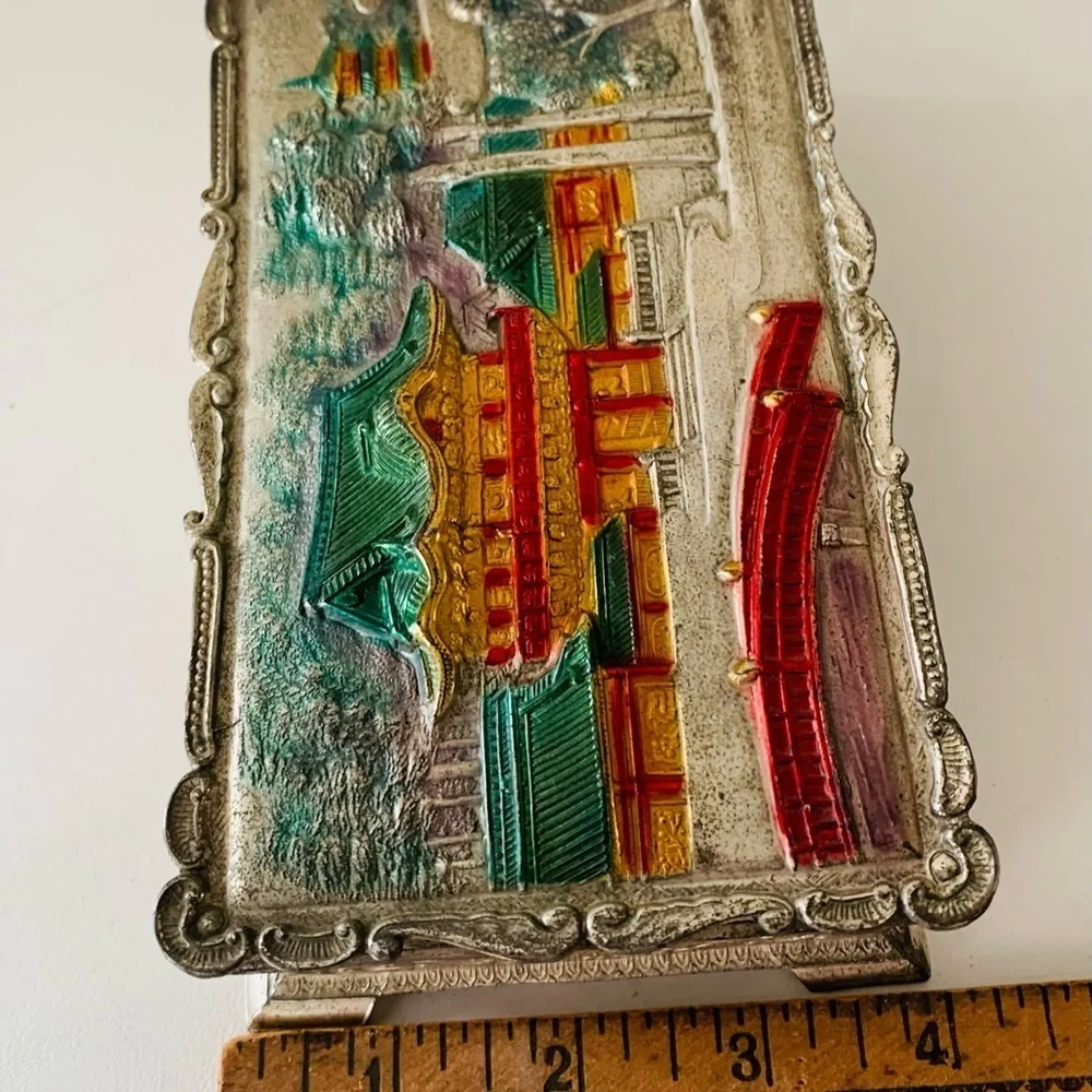 Oriental Pogoda metal trinket box